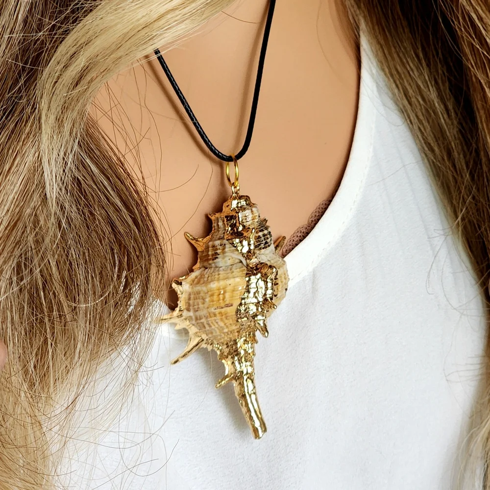 Free People Jewelry Genuine Ocean Shell Gold Boho Hypoallergic Black cord